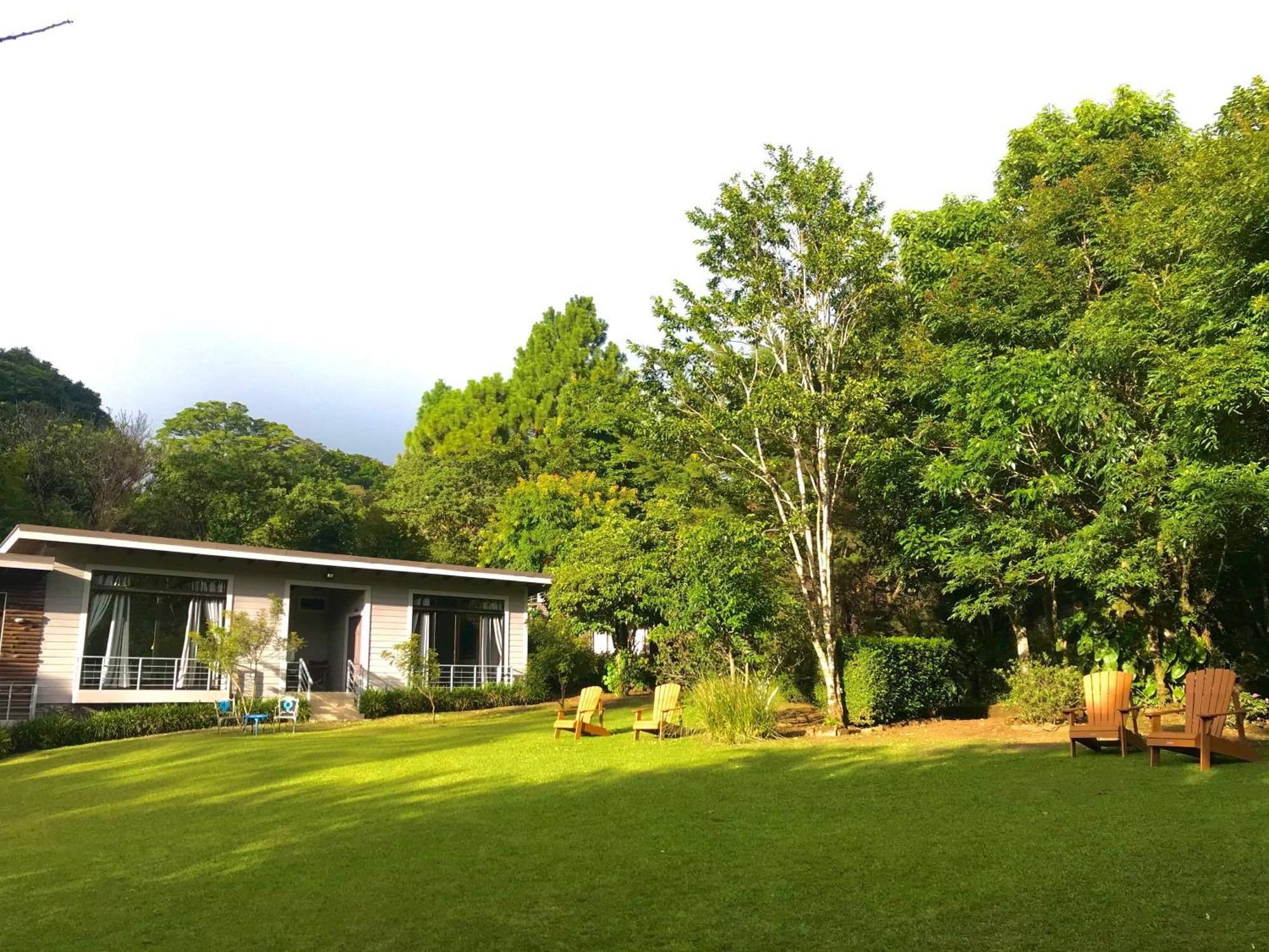 Villa Yerbabuena-Deluxe Accommodation Lodge