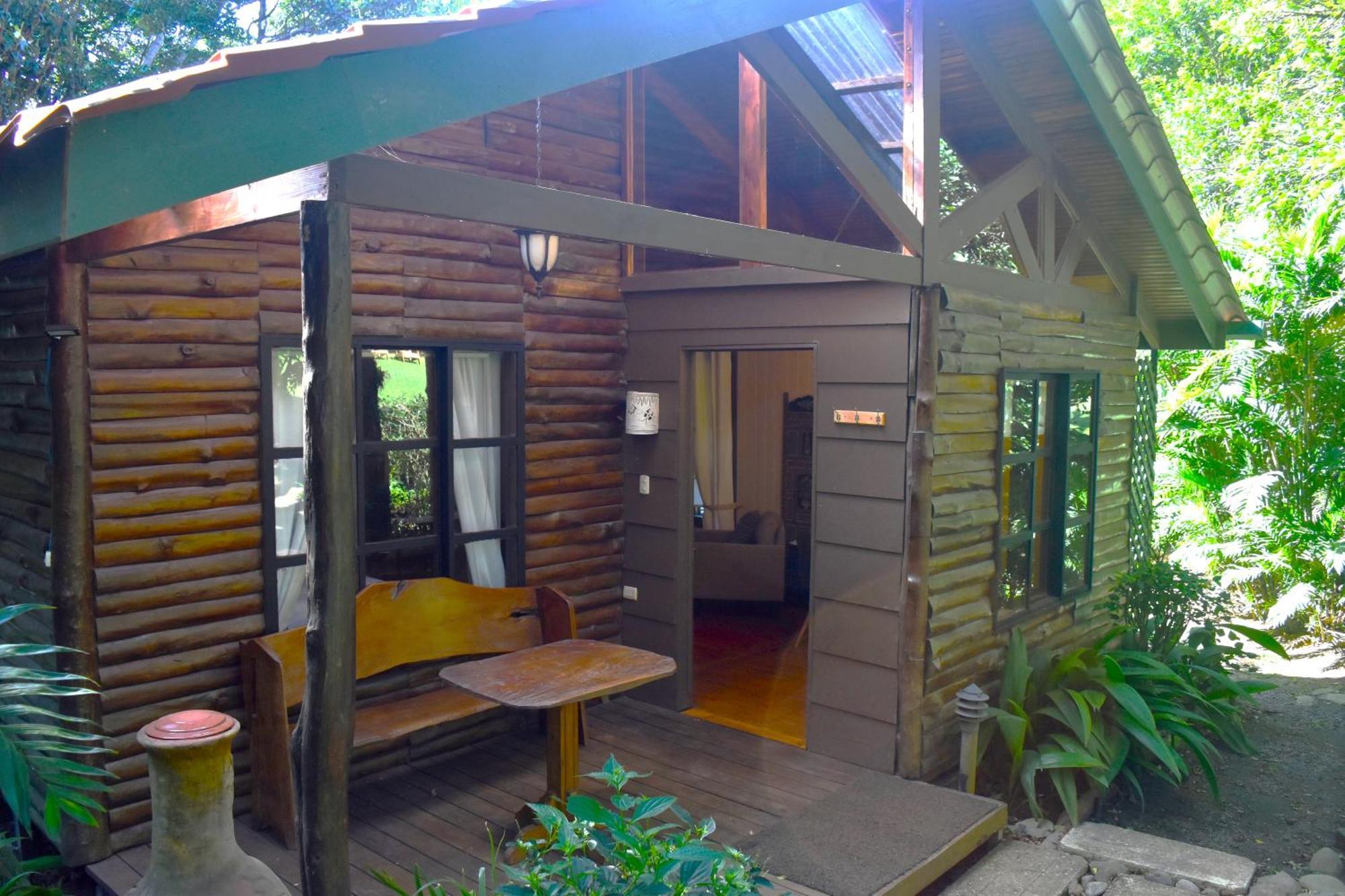 Villa Yerbabuena-Deluxe Accommodation Lodge